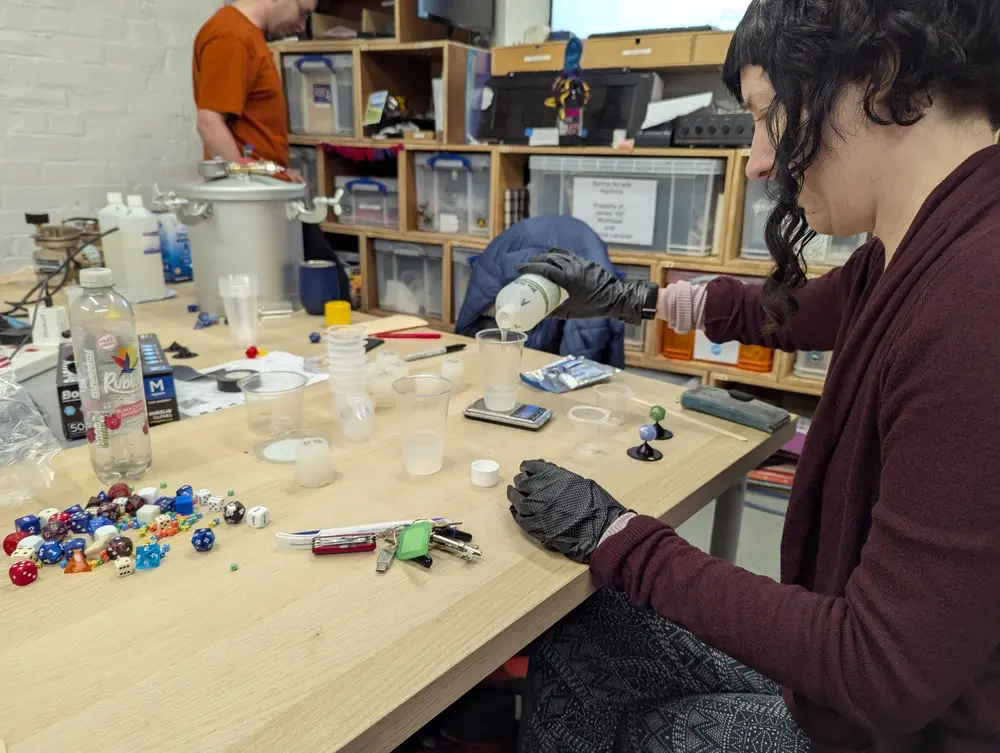picture of person pouring out silicon mixture