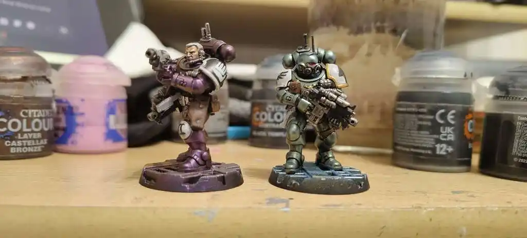 picture of two painted miniatures