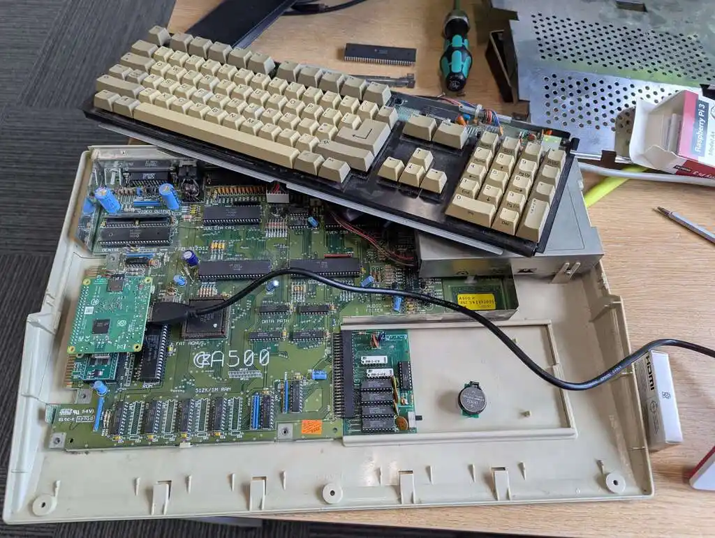 picture of Commodore 64, disassembled