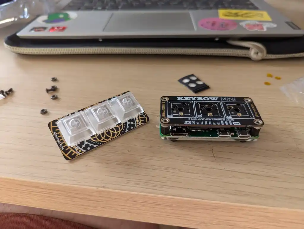 picture of mini 3-key keyboard unassembled