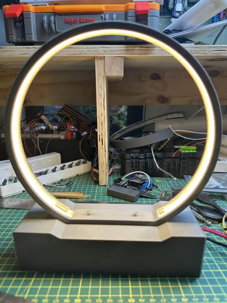 picture of 3D printed lamp assembly, assembled without motifs