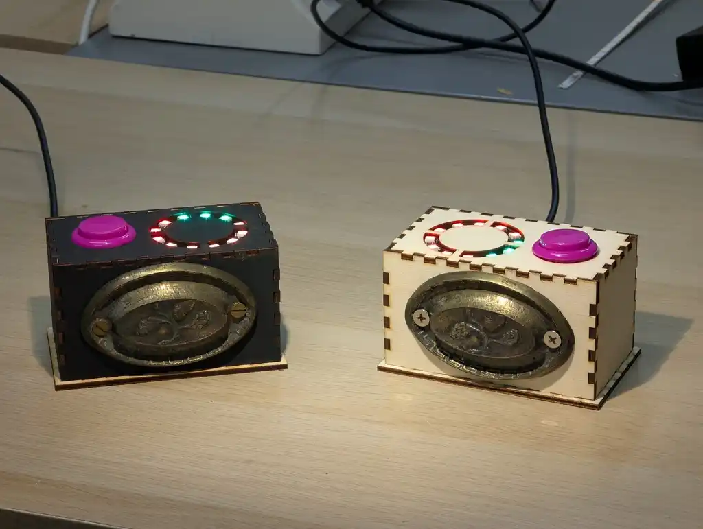 picture of an electronic box