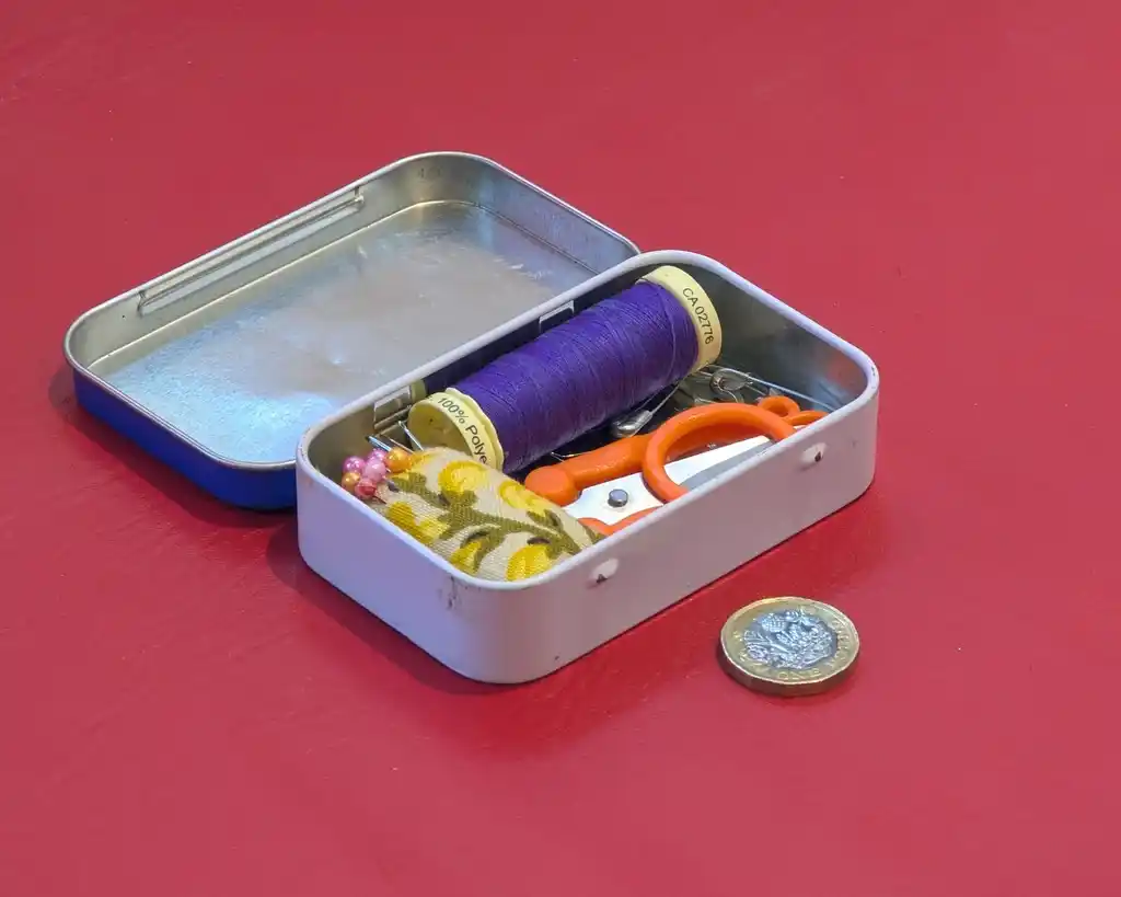 alifeee_sewing-kit_3.webp